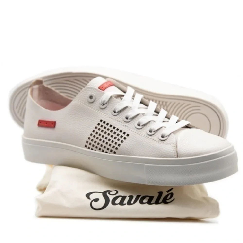 SAVALE’ Like New , no tags, men’s size 8 Leather Savale’ sneakers in tan color